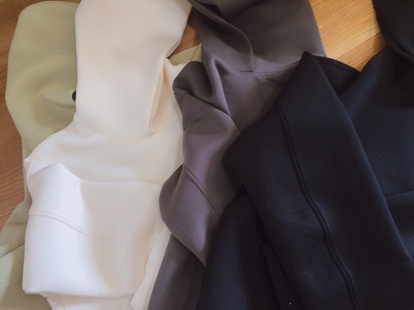 ユニクロ 万能パーカー に新色登場 ヘビロテユーザーおすすめコーデ 1 2 ハピママ