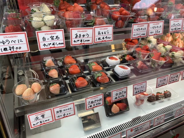 ブランドイチゴもシンプルに味わえる