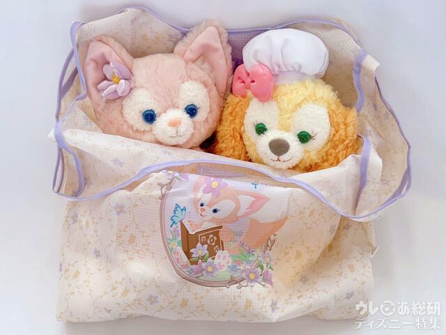 ショッピングバッグ（リーナ・ベルがデザインされた「PAUL ＆ JOE」プロデュースのスペシャルグッズ）サイズ感