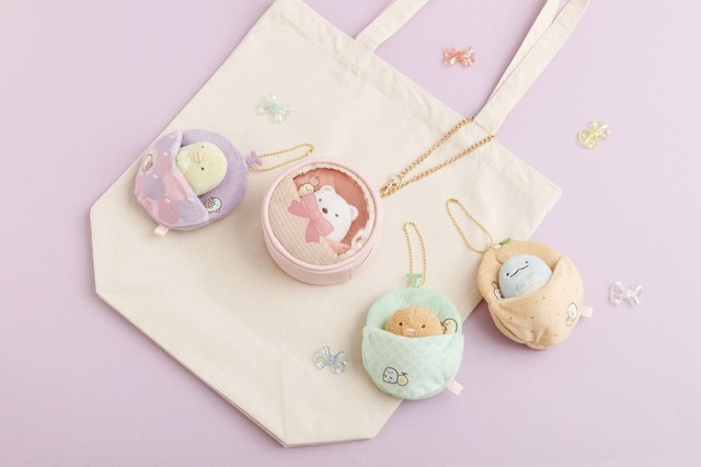 【すみっコぐらし新商品】すみっコたちと一緒におでかけ♪「おでかけすみっコ」にはフルーツのおふとんも入ります