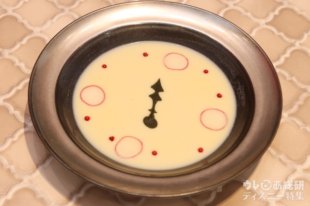 12時の鐘のミルクスープ|「ディズニー シンデレラ」OH MY CAFE