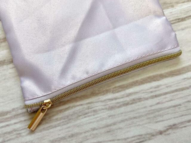 【MORE（モア）9・10月合併号】ファスナーがゴールドなのもGood！