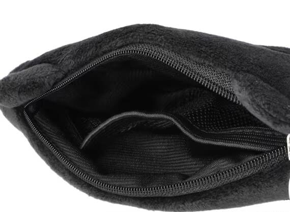 【ニトリデコホーム】「ガジェットケース(デコネコDH02 ブラック)」内側には使いやすい仕切りつき