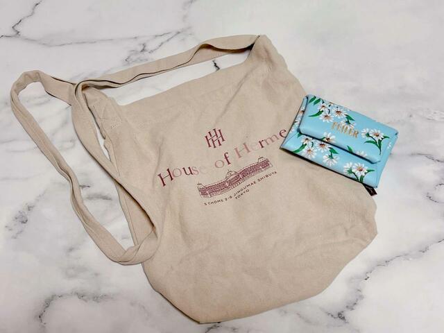 【大人百花　Spring issue】「付録：FEILER（フェイラー）ホワイトマーガレット柄マルチケース」ミニバッグの中にも楽々収納できちゃいます♪