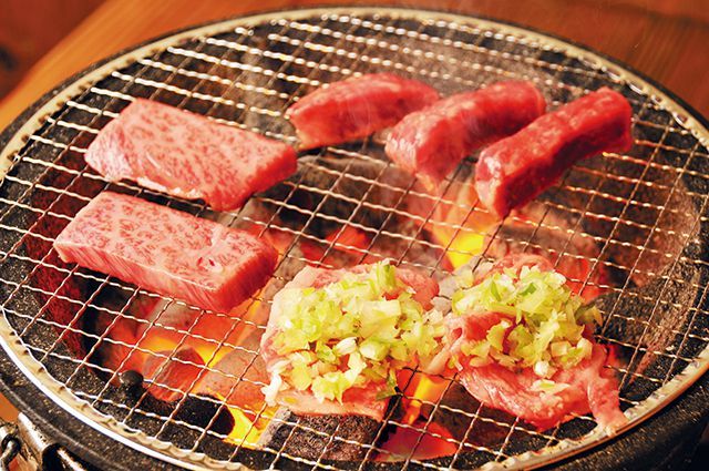 関西・焼肉の名店15／万両 南森町店（南森町）　幻カルピ 880円
