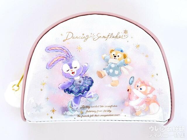 ラメラメにファーって可愛さの極み!「ダッフィー＆フレンズのダンシング・スノーフレークス」ポーチ