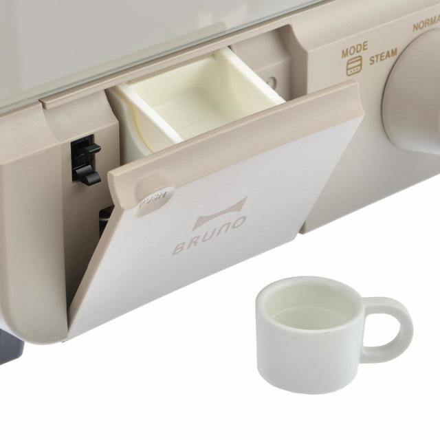 【BRUNO】ミッキー&ミニー スチーム&ベイク トースター 17,600円 (税込) © Disney