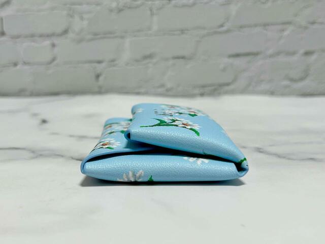 【大人百花　Spring issue】「付録：FEILER（フェイラー）ホワイトマーガレット柄マルチケース」コンパクトなサイズ感がGood！