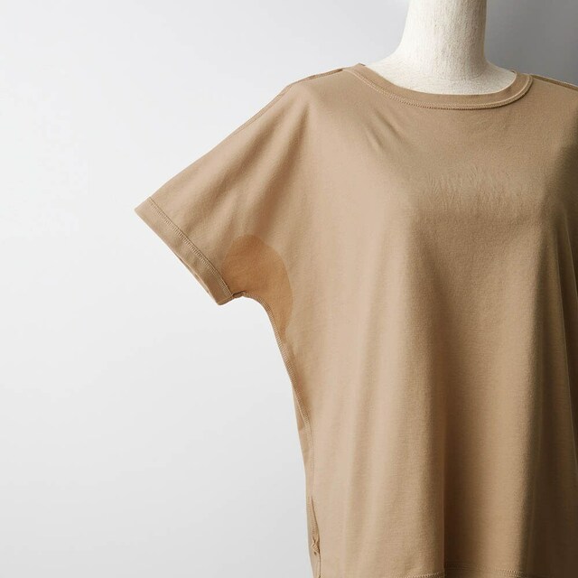 大人の隠れた味方！汗ジミが目立ちにくいプリントTシャツ（選べるキャラクター）｜￥ 2,990 （税込）