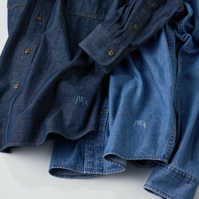 【UNIQLO and JW ANDERSON】男女兼用「デニムシャツ」¥3,990