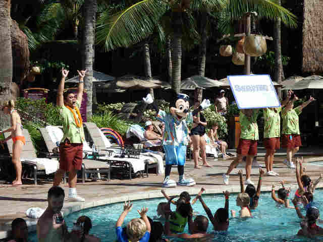 頭に載せたサングラスがイケメンすぎます。