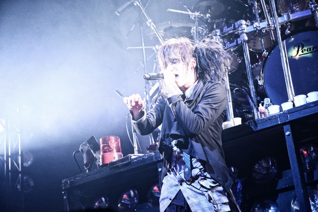 DEZERT　　撮影：小林裕和