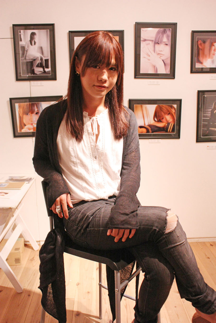 名古屋で開催の美しき男の娘・大島薫の写真展