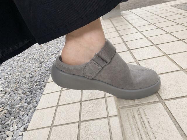 【無印良品　クロッグサンダル】履き口が深めなので足がしっかりホールドされ、歩いていてパカパカする不安もありません♪
