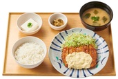 やよい軒「公式アプリ限定『なんどもパス』」チキン南蛮定食
