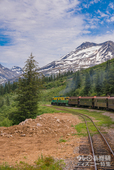寄港地スキャグウェイから乗るホワイトパス&ユーコン鉄道。アラスカの絶景を楽しみながらカナダの国境を目指す。