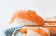 【角上魚類「佐渡サーモンづくし」】とっても新鮮で、身がぷりっぷり。いくらの塩気もほんのり効いて贅沢な味わい。