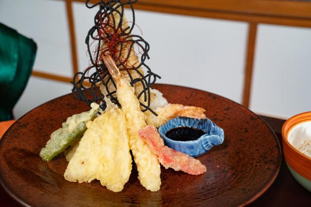 デカい天丼御膳|ユニバーサル・スタジオ・ジャパン「呪術廻戦」スペシャルメニュー