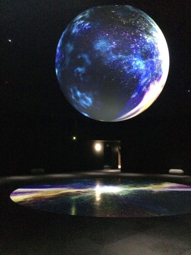 光のインスタレーション「WONDER MOMENTS」