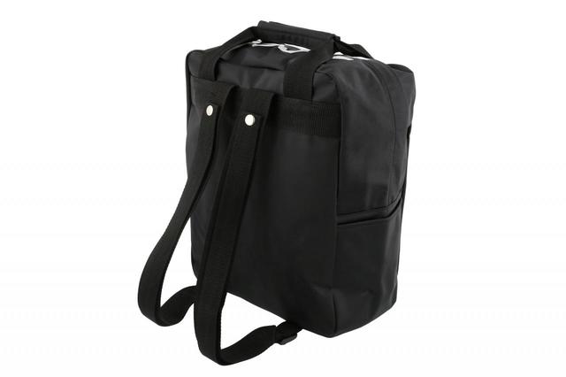 リュック〈ZUCCa〉|縦約34×横約25×幅約13cm|8,500円