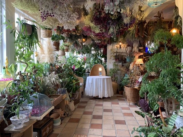 魔女の店（1階）