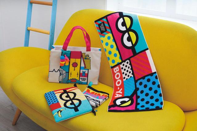 （右）タオルセット（2枚）2,600円 （左上）トートバッグ 3,500円  （左下）ポーチ 2,800円