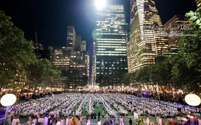 超優雅な“白”で統一されたパーティー「ディネ・アン・ブラン」