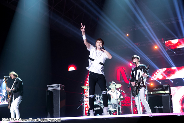 N.Flying 『KCON 2016 Japan』4月9日@幕張メッセ国際展示ホール7,8ホール