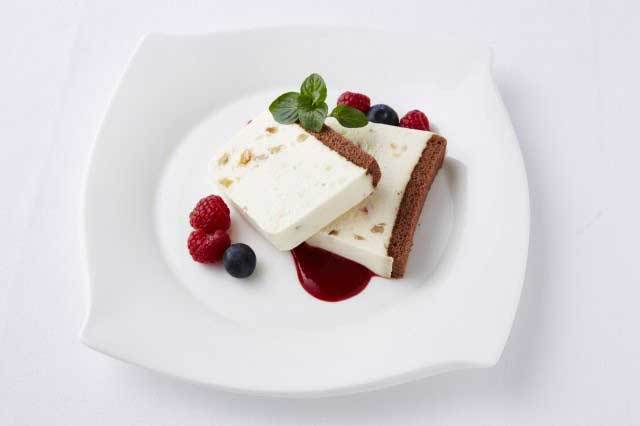 カッサータキャラメルナッツソース（700円）