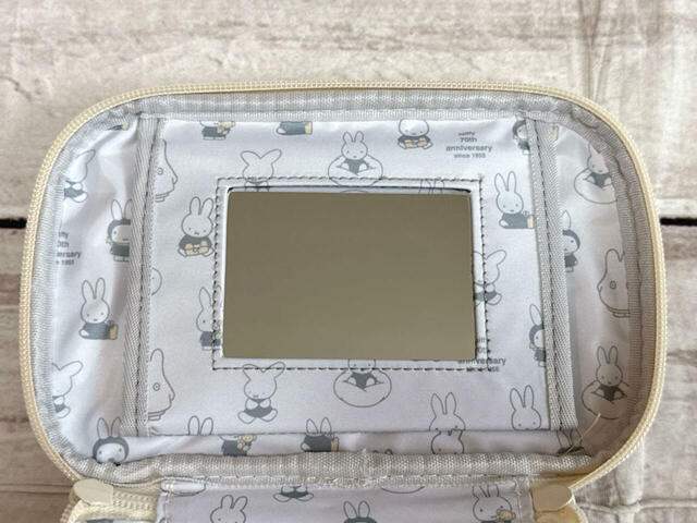 鏡がついていて便利！