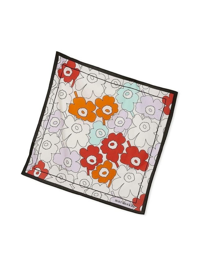 【emmi×マリメッコの国内限定アイテム】「Astrilli Piirto Unikko Scarf」￥8,140