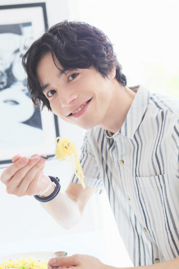 刀剣乱舞】和田琢磨と週末妄想デート!? “恋する写真集”発売 - Medery.