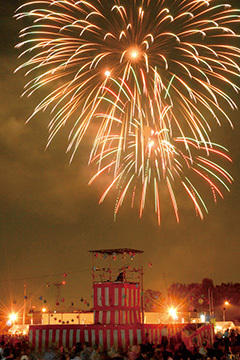 入間基地納涼祭 盆踊りと花火の夕べ 埼玉県 07 23 全国花火大会特集13 ウレぴあ総研