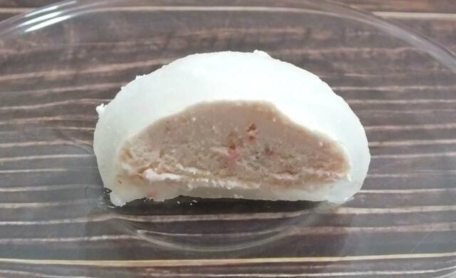 【カルディ　もへじ 北海道産いちごのクリームわらび大福（冷凍）】いちごクリームとわらび餅が見事に合います！