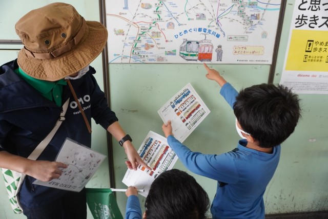 【OMO5東京大塚 by 星野リゾート】都電の大塚駅で見つけた都電のイラストに「これと同じだよ！」