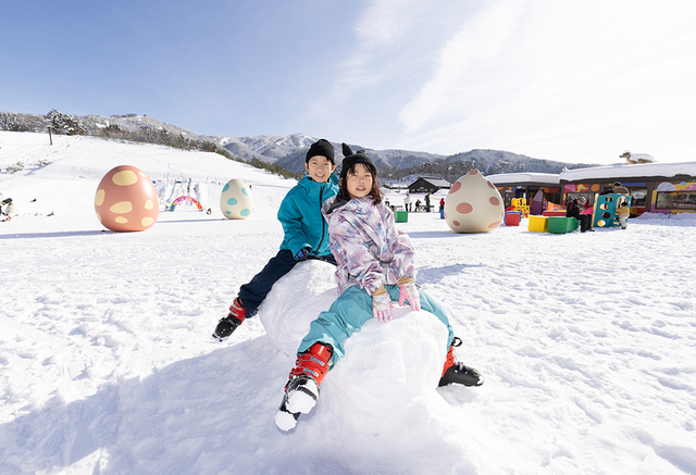 たっぷりの雪に大はしゃぎ♪