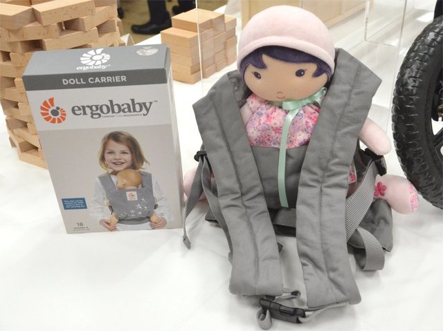 『エルゴベビー ドールキャリア』ダッドウェイ／参考価格2900円～