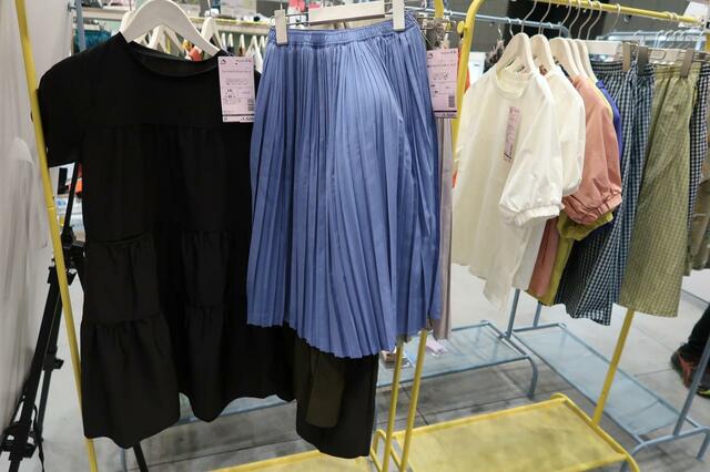 撥水ランダムプリーツスカート ジュニア/新色がかわいい