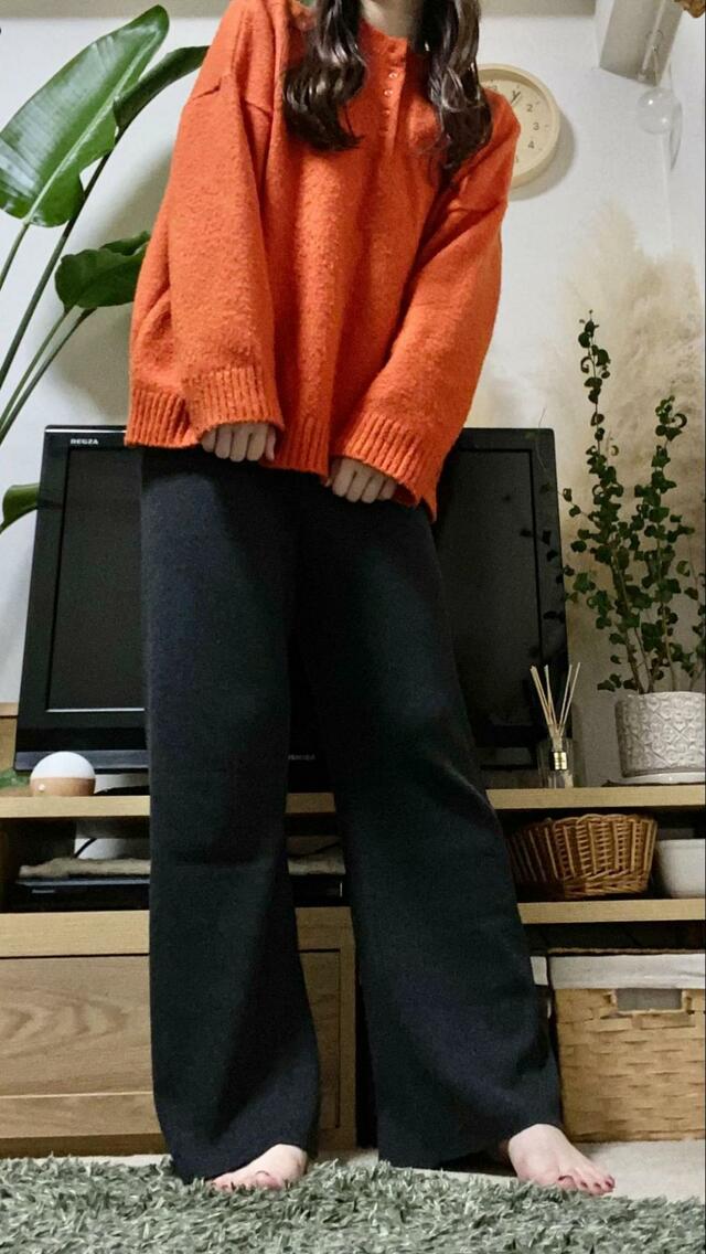 【ユニクロウォッシャブルニットリブパンツ】ニット×ニットで秋らしさ全開で！