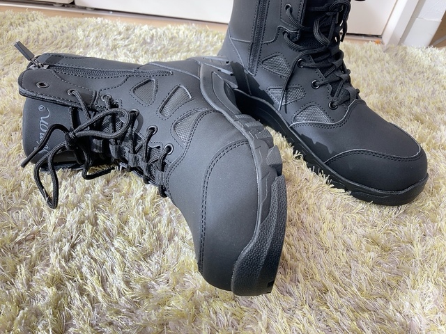 【ワークマン ブレイブセーフティハイカットシューズ】一見普通のブーツに見えます