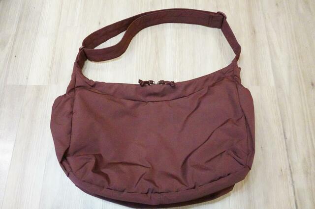 パフィーショルダーバッグ（税込2,990円）