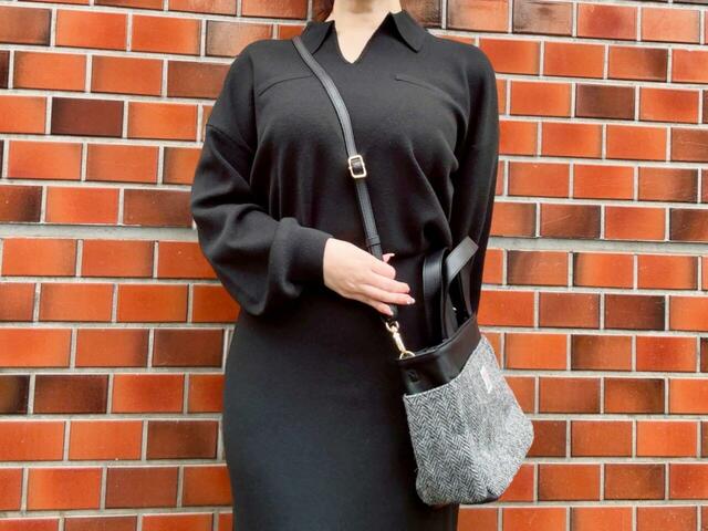 斜めがけで持っても、上品な印象になりますよ♪