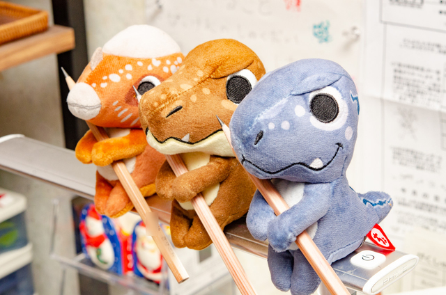 ちょっこりさん（左から、スティギモロク、T - レックス、ブルー）｜希望小売価格 各1,200円（税抜）｜タカラトミーアーツ