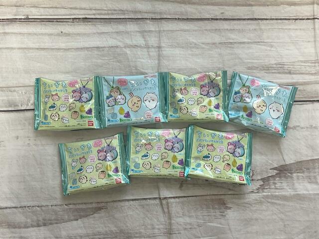 8月12日に発売した「ちいかわぷっくりラバマスグミ3」を7個ゲット！