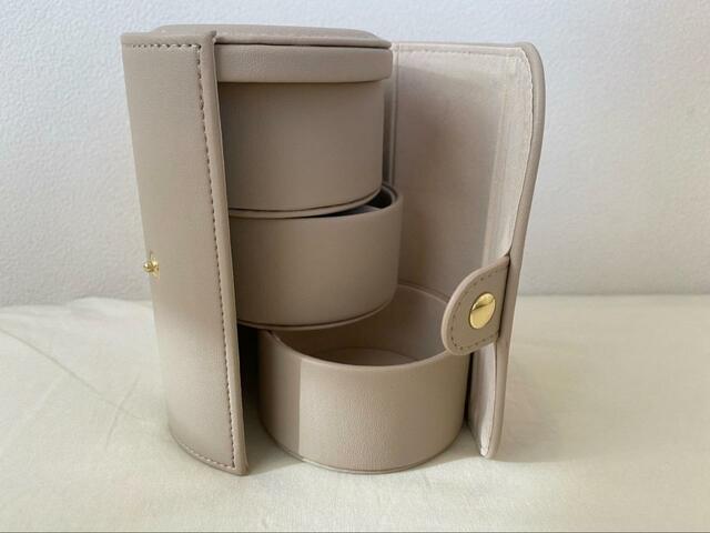 【ニトリ】デコホーム商品「筒形ジュエリーケース」収納・インテリア・持ち運びの3役をこなす有能ボックス！