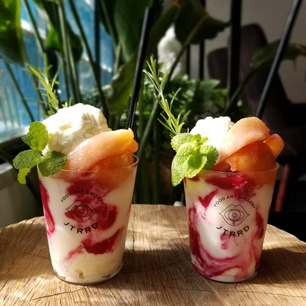 白桃スムージーフロート