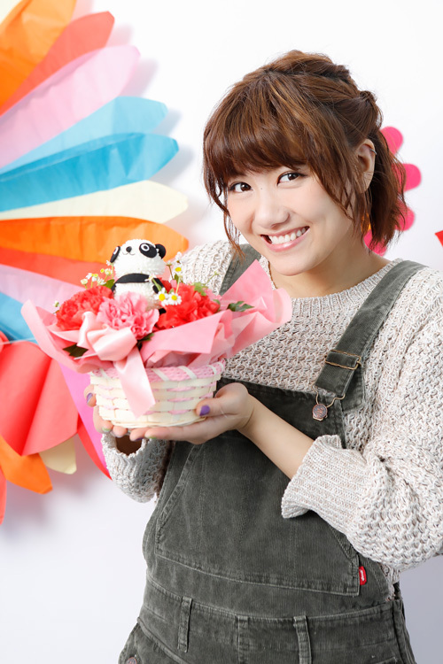 佐江ちゃんが、「ミラチャイ」で花束を持つのは、<a href=