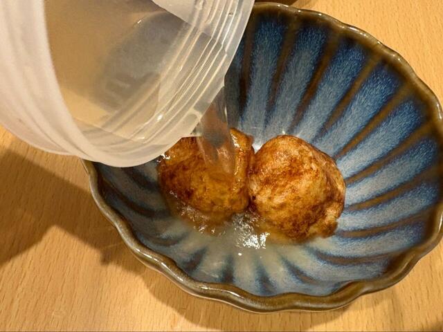 【ロピア たこ焼き 1kg】和風アレンジで明石焼き風にも◎だしをたっぷり注げば、優しい味わいのアレンジが楽しめます♪さっぱり食べたい日にもおすすめです!