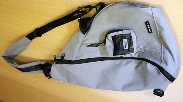 【niko and ...（ニコアンド） オリジナル撥水スリングバッグ】カラーはグレー、ブラック、カーキの3色展開です