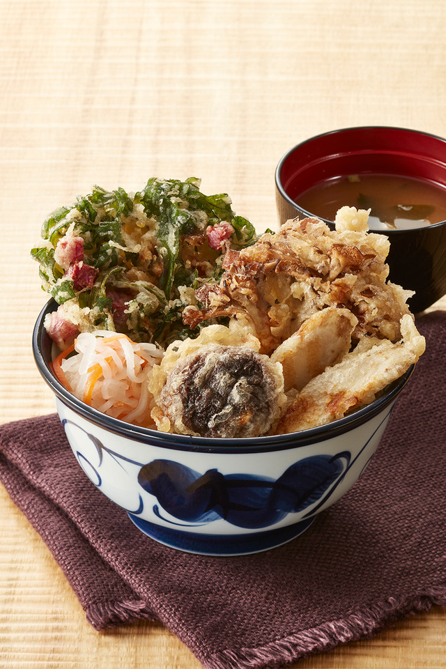 冬野菜の天丼（税込690円）